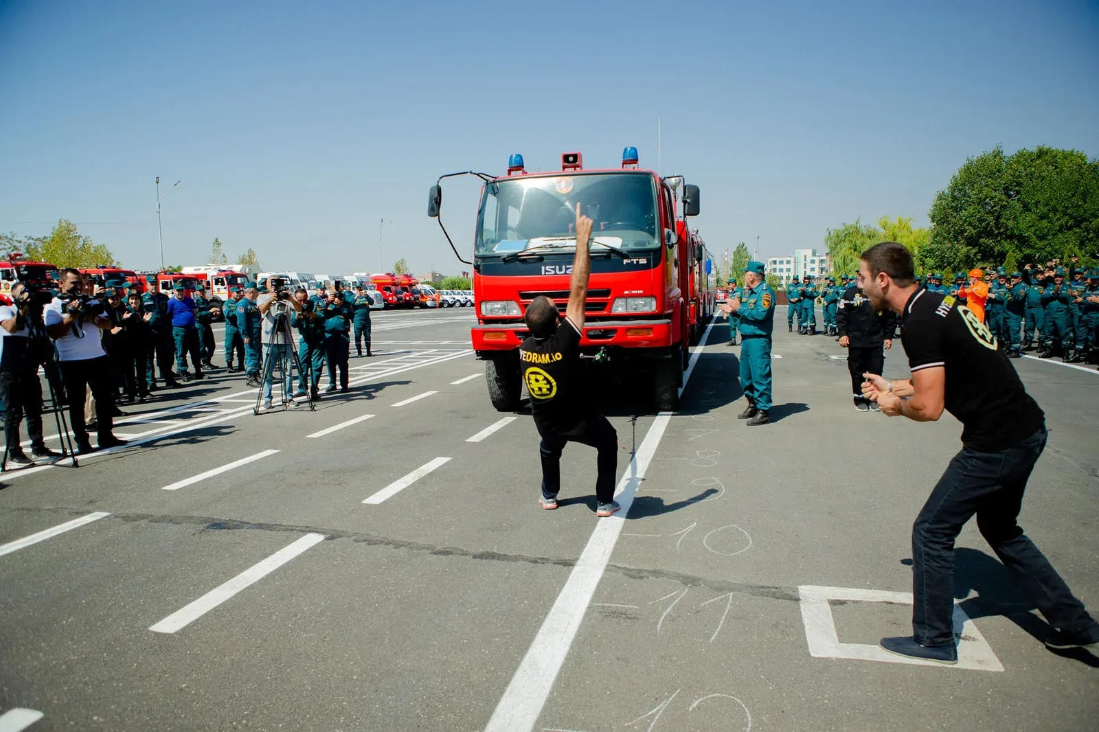 Yuri Sakunts — Heavy fire truck pulling challenge